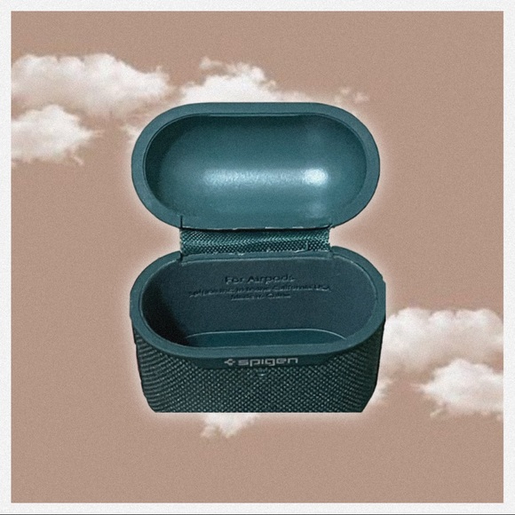 ♥︎ SPIGEN AirPods Case Urban Fit ♥︎ - Picture 3 of 4